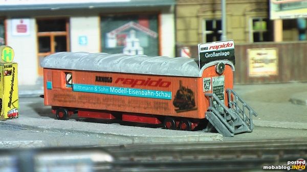 Eine Reminiszenz an die Verbindung von Arnold rapido und Otto Hübchens legendärer Modellbahn-Lehrschau.