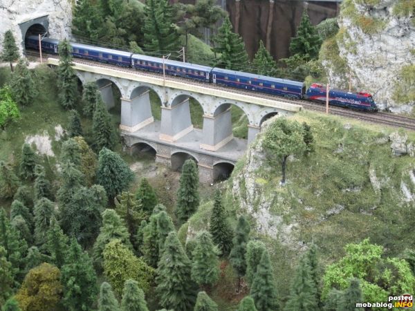 Ein Stück weiter, an der Krauselklause, begegnet uns wieder der Nightjet