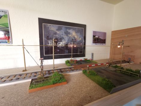 Man beachte das diese Bilder noch aus der Anfangszeit/Bauzeit stammen, wo mir der Hintergrund egal war......also nicht wundern über die bunte Kulisse.