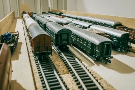 Schließlich erreich der Zug den Fiddle Yard Unterschweinstadt.