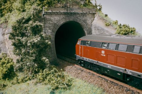 Ab in den Tunnel und weg.