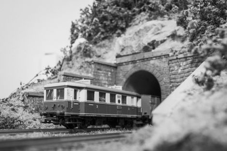 Nach dem Pyrkerfels-Tunnel zweigt die Strecke nach Pyrkerfeld ab.