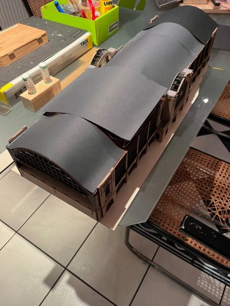 ...hielt aber nicht richtig, so das ich letztlich mit Bindan RS nachgearbeitet habe. Inzwischen klebe ich alle Lasercut-Bausätze mit Bind RS, hat sich besten bewährt, nach diversen Versuchen mit Spezialklebern ...