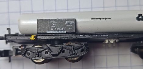 die original Beschriftung des Wagens und Drehgestell im Detail