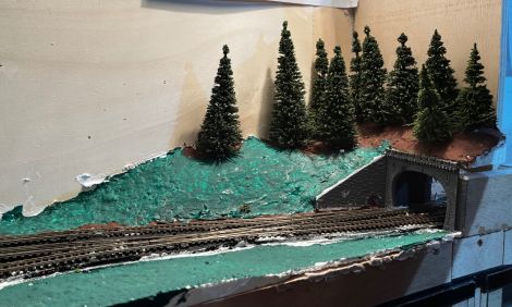 F&uuml;r die neue Zufahrt zum Schattenbahnhof 1 musste dieser Teil der Landschaft weichen