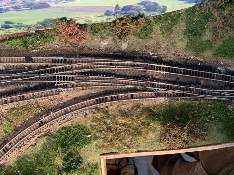 Vorher: Die Kreuzung hat die meisten Probleme bereitet, auch die DKW f&uuml;hrte bei einzelnen Loks zu Entgleisungen 