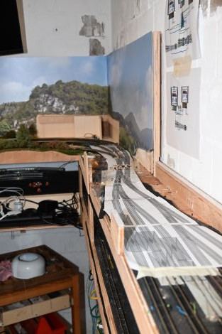 Die alten Gleise sind entfernt, Vorlage f&uuml;r neue Weichenstra&szlig;e ausgelegt