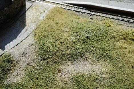 Punktuell kommen 2 mm Grasfasern zum Einsatz