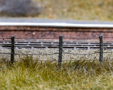 Der Off-Scene fertig bespr&uuml;hte Zaun