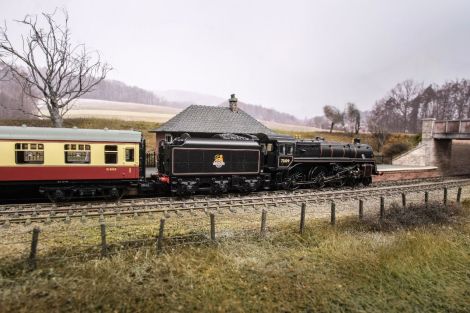 Einfahrt des MIttags-Zuges