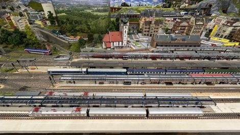 2 Stumpfgleise im HBF "Baden"