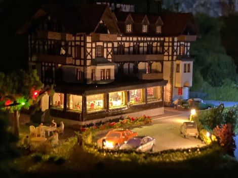 ...und in der Nacht.